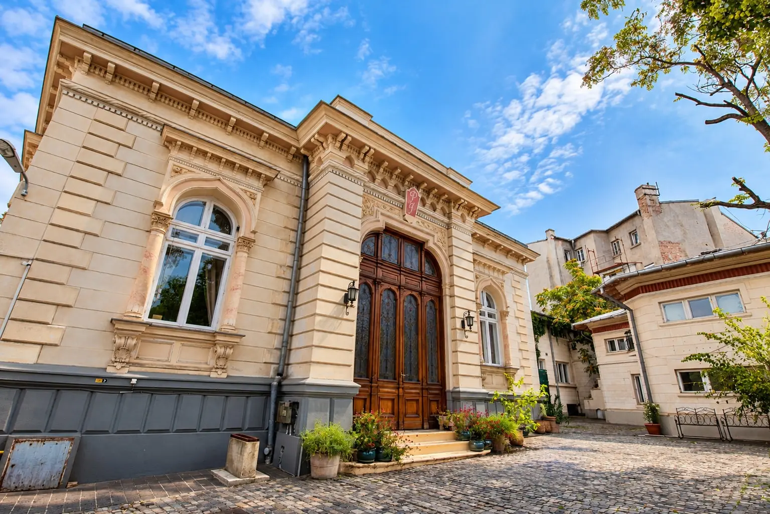 The historic courtyard and the entrance